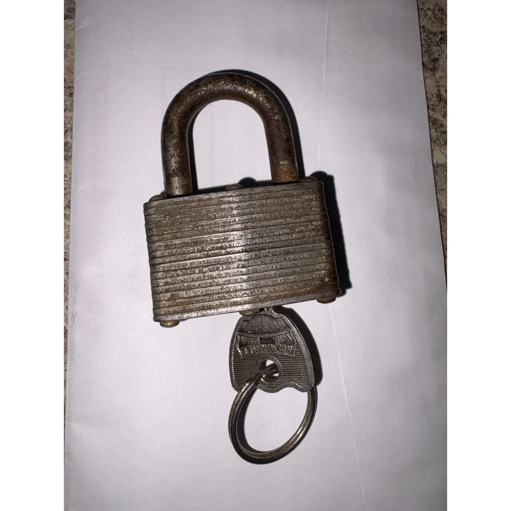Vintage MASTER LOCK Padlock #377 with one Working Key Tested Industrial Decor.